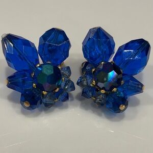 Vintage Carnegie Signed Blue Crystal Clip-On Earrings Aurora Borealis Statement